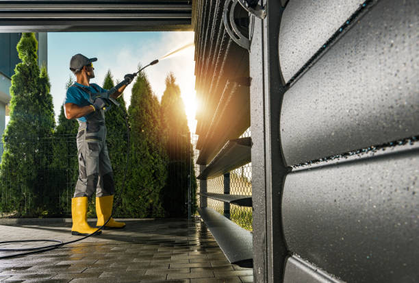 Best Pool Deck Cleaning  in Gun Barrel City, TX